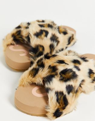 fuzzy leopard print slippers