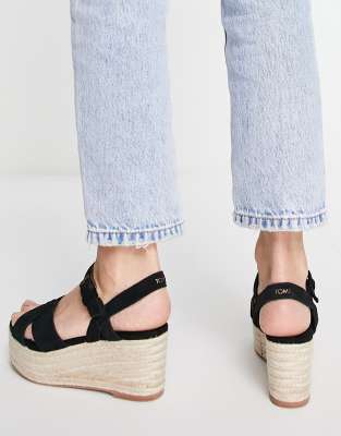 Toms – Willow – Sandalen in Schwarz mit Absatz | ASOS