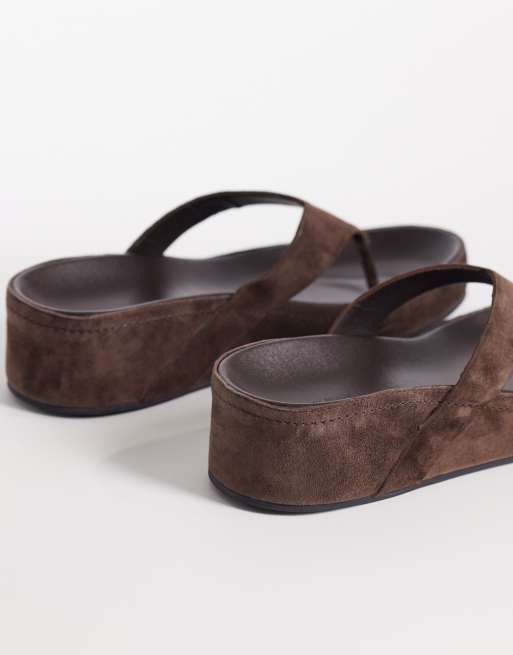 Tony Bianco - Blaire - Infradito in vero camoscio color espresso, 3 di 4