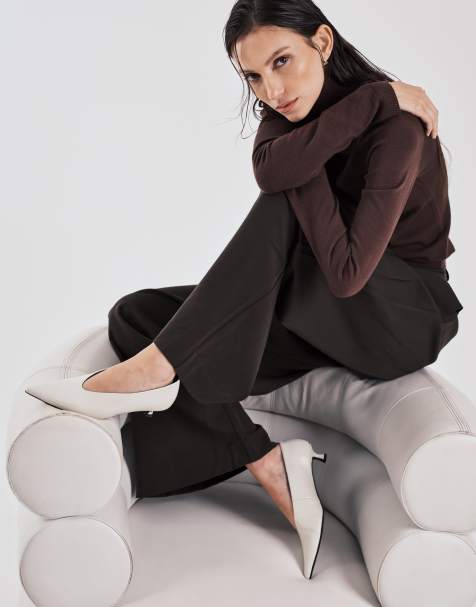 Tony Bianco - Cherry - Pumps met kittenhak en kreukeffect in wit - view 1