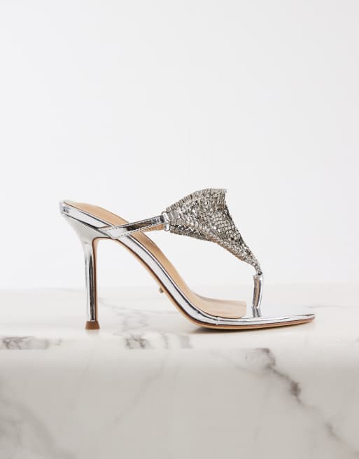 Tony Bianco - Demure - Sandali infradito color argento con decorazioni 