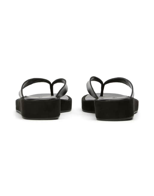 Tony Bianco Kyra toe thong sandals in black leather, 3 of 4