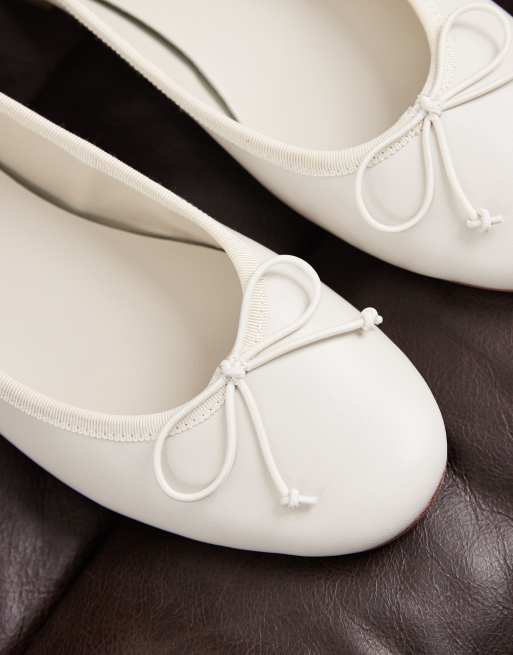 Tony Bianco Maddi low heel ballet shoes in white leather, 3 of 5