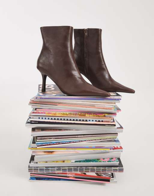 Tony Bianco Sweetie bottes à talon à bout pointu couleur chocolat vintage, 3 de 4