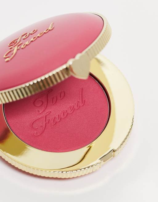 Too Faced – Cloud Crush Blurring Blush – Rouge in der Farbe Watermelon Rain, 4 von 4
