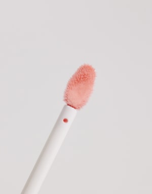 Too Faced Lip Injection Cooling Instant Lipgloss- Wifey For Lifey