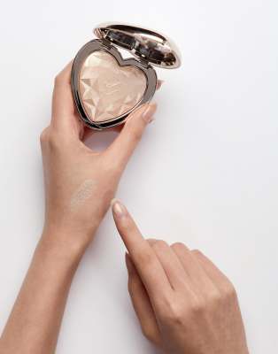 too faced blinded by the light highlighter