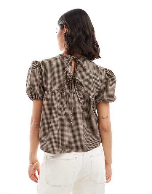 Top a cuadros estilo babydoll con mangas abullonadas y lazada en la espalda de ASOS DESIGN, 2 de 4
