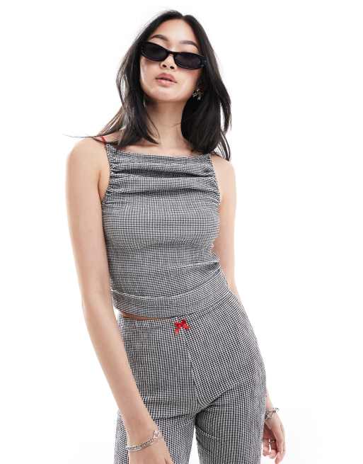 Top a cuadros monocromáticos de tirantes con cuello subido para festivales de COLLUSION (parte de un conjunto)