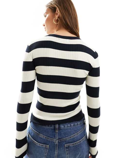 Top a rayas azul marino y color crema de manga larga de canalé de JDY, 3 de 4