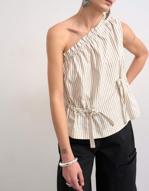 Top a rayas monocromáticas asimétrico de tejido liso de Topshop, 6 de 7