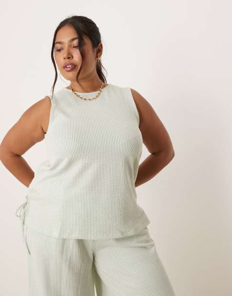 Top a rayas verdes y color crema sin mangas con lazada lateral de tejido texturizado de VILA Curve (parte de un conjunto) - view 1