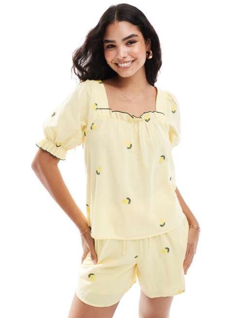 Top amarillo con bordado de limones de PIECES (parte de un conjunto)