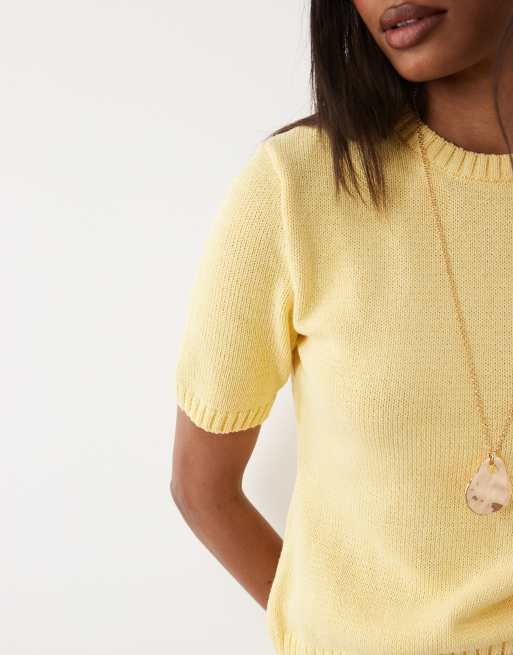 Top amarillo crema con diseño encogido de punto de ASOS DESIGN, 4 de 4