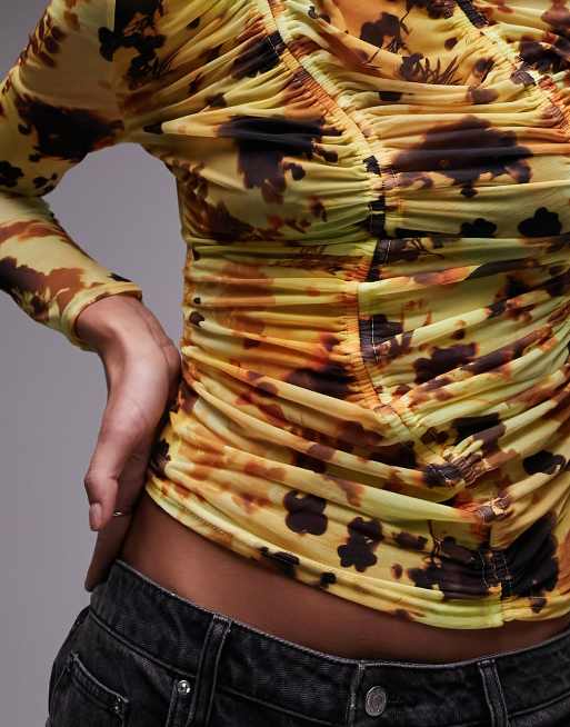 Top amarillo fruncido de manga larga con diseño estampado de malla de Topshop , 3 de 4