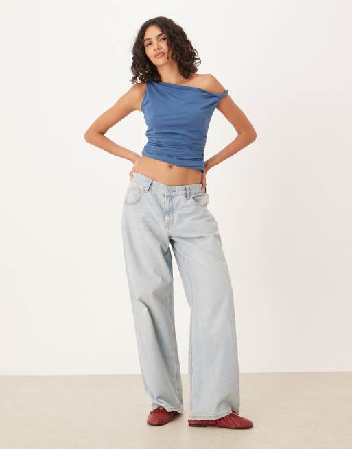 Top azul asimétrico con detalle retorcido de Abercrombie & Fitch, 4 de 4