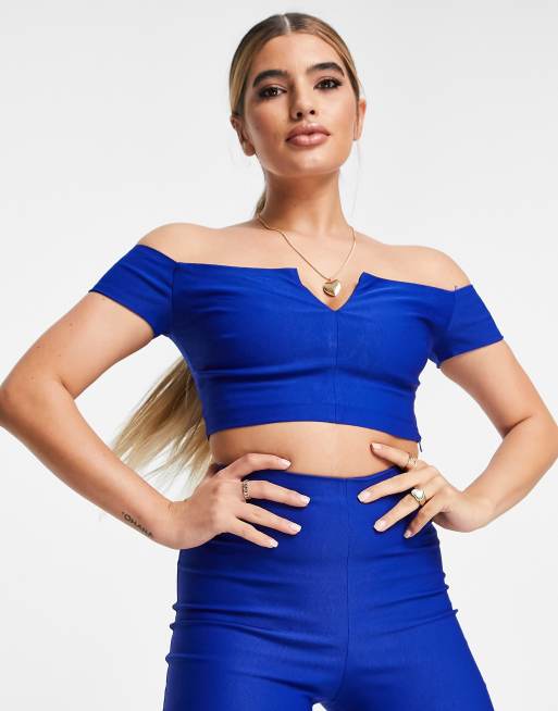 Top azul cobalto con escote Bardot y muesca de Vesper