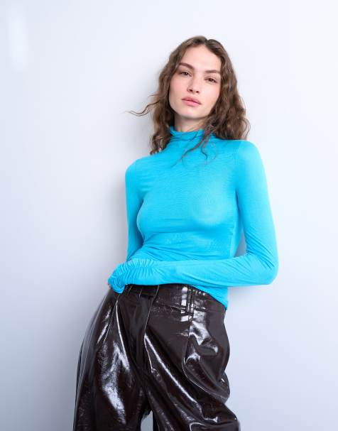 Top azul de manga larga con cuello alto de viscosa de Topshop - view 1