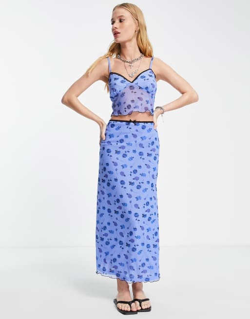 Top azul de tirantes con estampado de rosas de malla de Reclaimed Vintage Inspired, 3 de 4