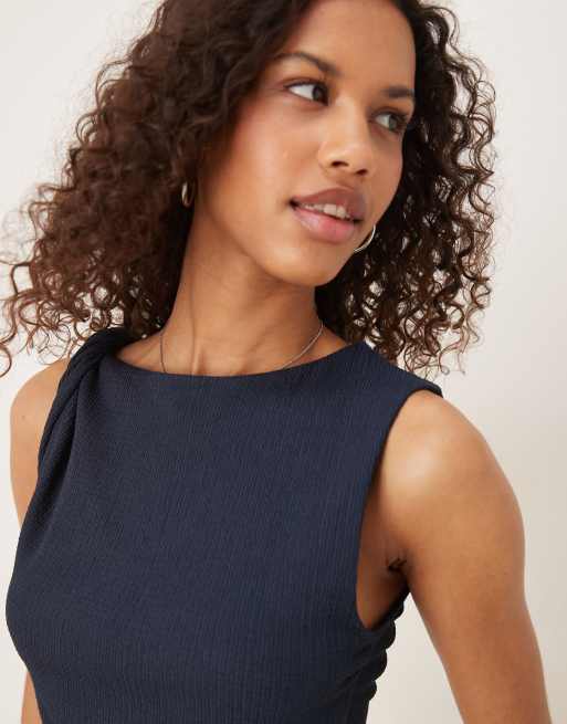 Top azul marino con detalle retorcido de tejido texturizado de ASOS DESIGN, 2 de 4