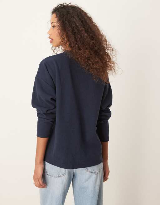 Top azul marino extragrande con cuello panadero de tejido cepillado muy suave de ASOS DESIGN, 3 de 4