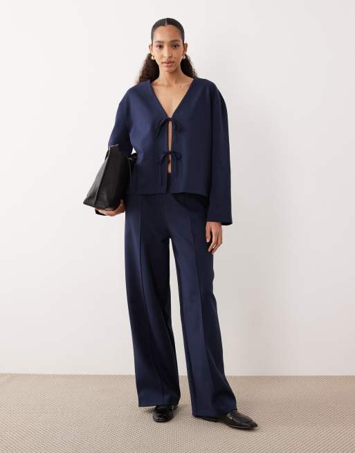 Top azul marino extragrande con detalle de lazadas de punto entrelazado de ASOS DESIGN (parte de un conjunto), 3 de 4