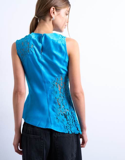 Top azul oscuro asimétrico con insertos de encaje de Topshop, 4 de 4