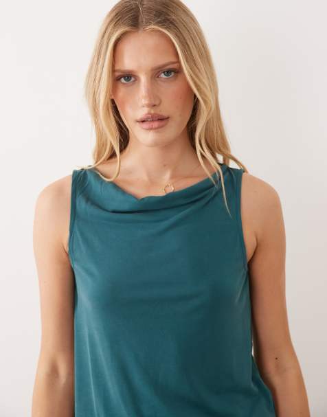 Top azul oscuro sin mangas con cuello desbocado de VILA - view 1