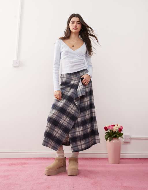 Top azul pálido cruzado de pointelle de Miss Selfridge, 3 de 4