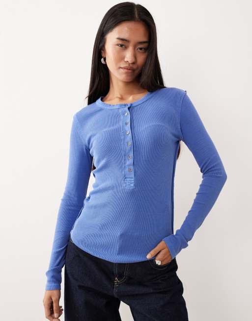 Top azul río frío de manga larga con cuello panadero y botones Jamie de Free People