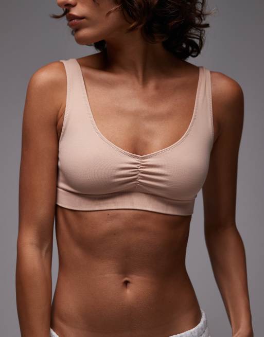 Top beis estilo bralette deportivo de tejido suave sin costuras de ARKET , 2 de 4