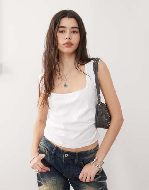 Top blanco con cuello cuadrado de COLLUSION - view 1