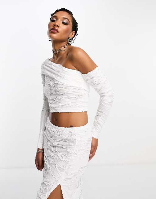 Top blanco con escote Bardot y diseño tipo vendas para Halloween de ASOS DESIGN (parte de un conjunto)