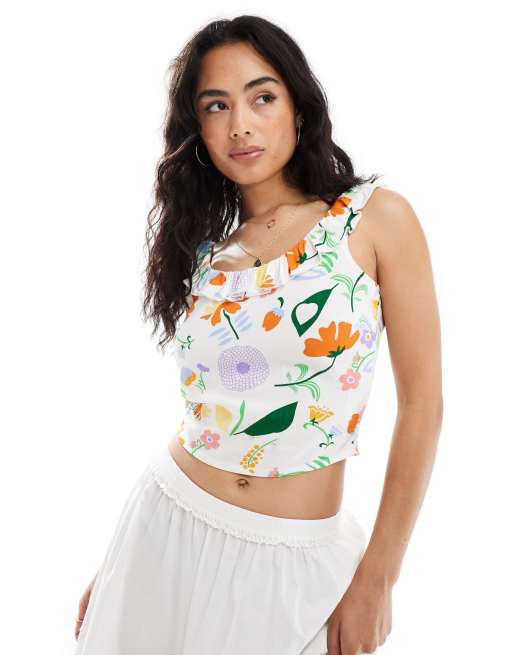 Top blanco con estampado floral, cuello ancho y volantes de ONLY 