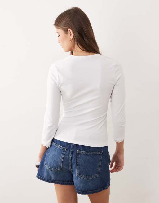 Top blanco con mangas 3/4 , escote cuadrado y bajo de encaje de ASOS DESIGN, 4 de 4
