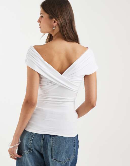 Top blanco cruzado con escote Bardot de tejido suave Elodie de Supré, 4 de 4