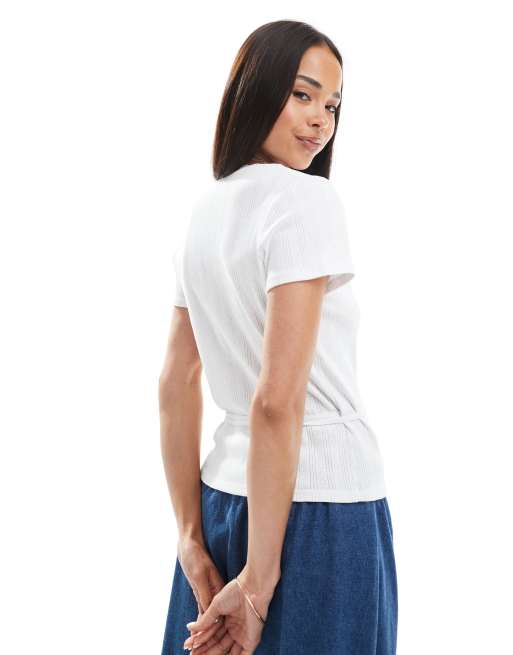 Top blanco cruzado de punto pointelle con ribete de encaje de Miss Selfridge, 4 de 4