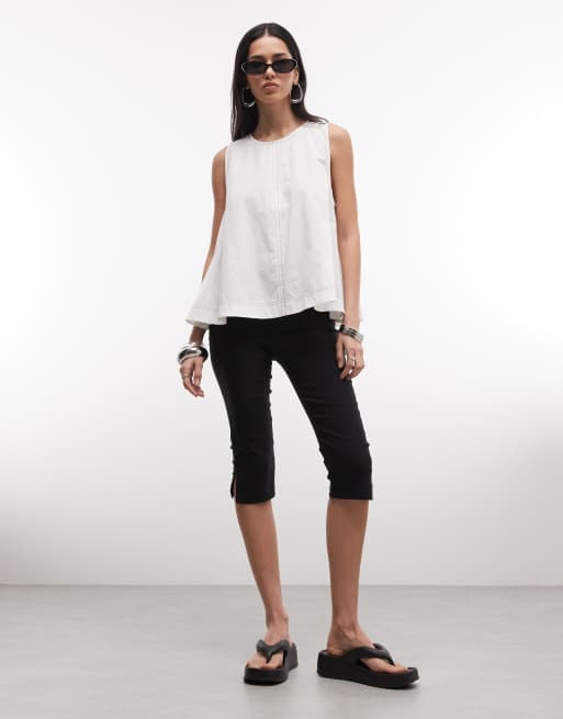 Top blanco de corte voluminoso sin mangas con pespuntes en contraste de ASOS DESIGN, 2 de 4