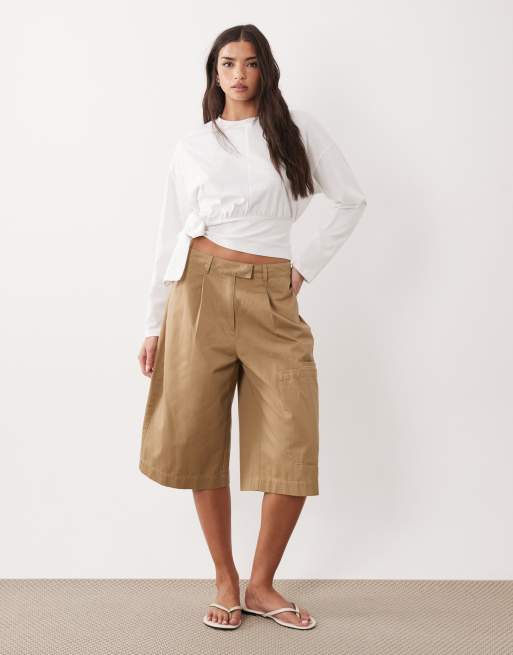 Top blanco de manga larga con detalle colgante de ASOS DESIGN, 2 de 4