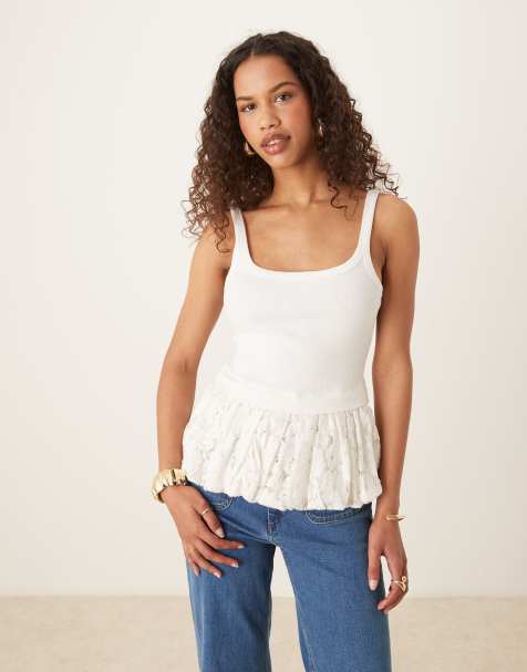 Top blanco de tirantes con bajo abullonado de encaje de ASOS DESIGN - view 1