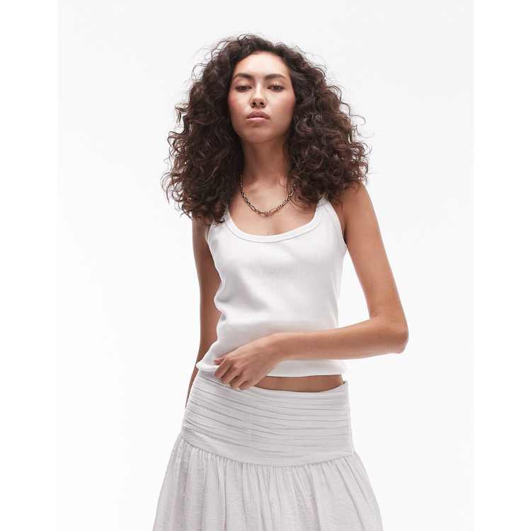 Top blanco de tirantes estrechos con cuello ancho de canale de Topshop Tall ClassicfuncenterShops