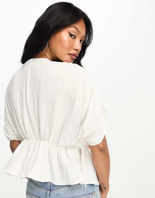 Top blanco escotado con lazada lateral y acabado rugoso de ASOS DESIGN, 4 de 4