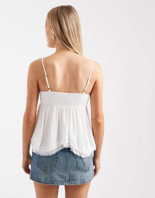 Top blanco estilo babydoll boho de tirantes con volantes de Hollister, 3 de 4
