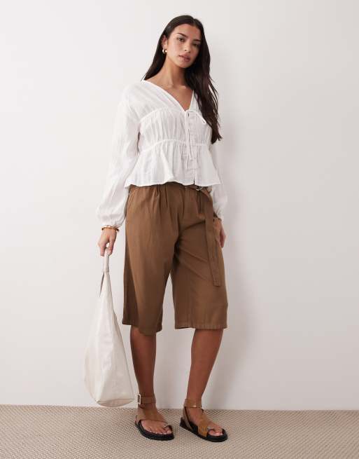 Top blanco marfil amplio de manga larga con botones delanteros de ASOS DESIGN, 2 de 4
