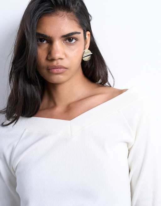 Top blanco marfil de manga larga raglán con cuello de pico de canalé de Topshop, 2 de 4