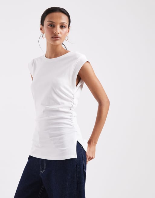 Top blanco sin mangas con cintura estilo corsé y hombros marcados de ASOS DESIGN, 1 de 4