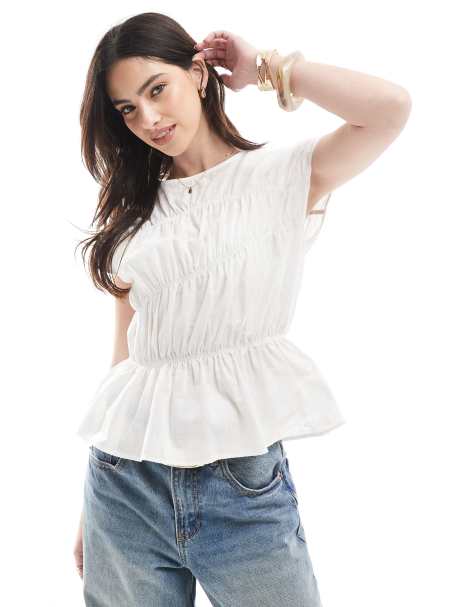 Top blanco sin mangas con detalle de ribetes fruncidos de ASOS DESIGN - view 1
