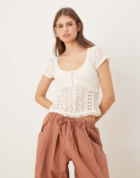 Top blanco susurro de manga corta de encaje de Free People - view 1