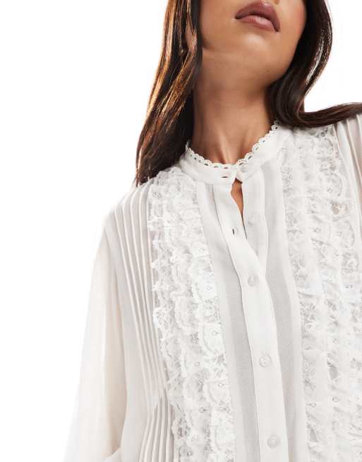 Top blanco traslúcido de manga larga con inserto de volantes de encaje de ASOS DESIGN, 3 de 4