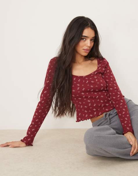 Top burdeos con cuello ancho y estampado de florecitas de punto gofrado de ASOS DESIGN - view 1